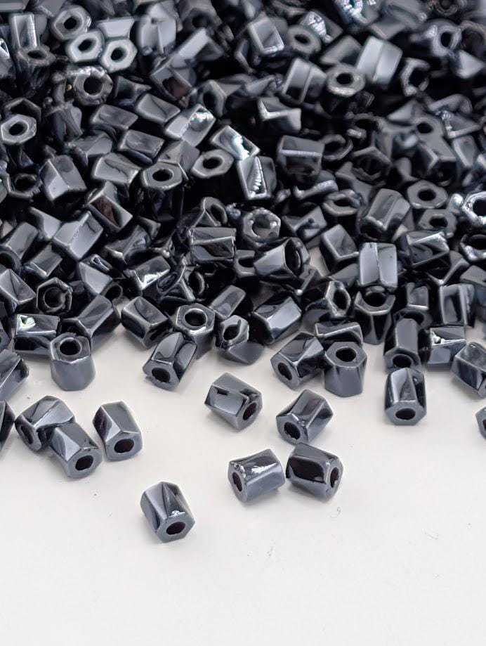 Hematite M Miyuki Twist Size 10/0 (15g Pkg)