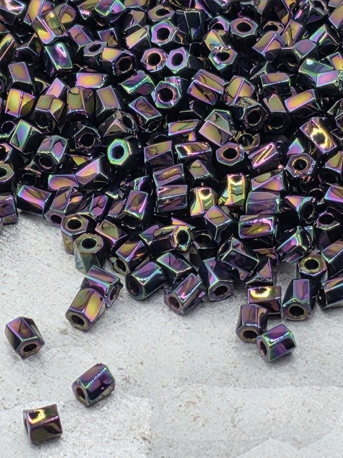 Violet Metallic Rainbow Miyuki Twist Size 10/0 (15g Pkg)