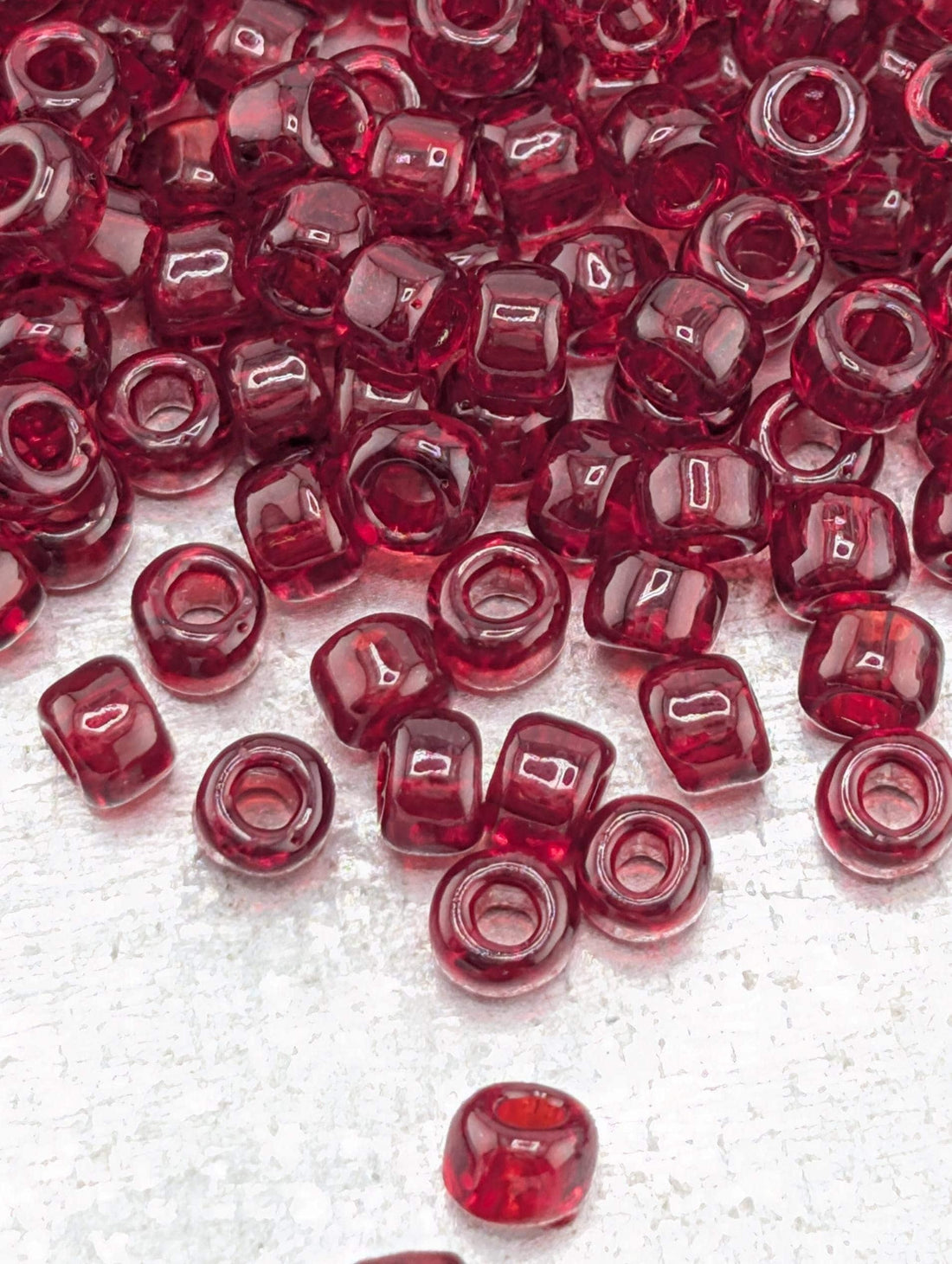 8276SB Transparent Ruby Red 8/0 Matsuno Seed Beads (15g, ~600 pcs)