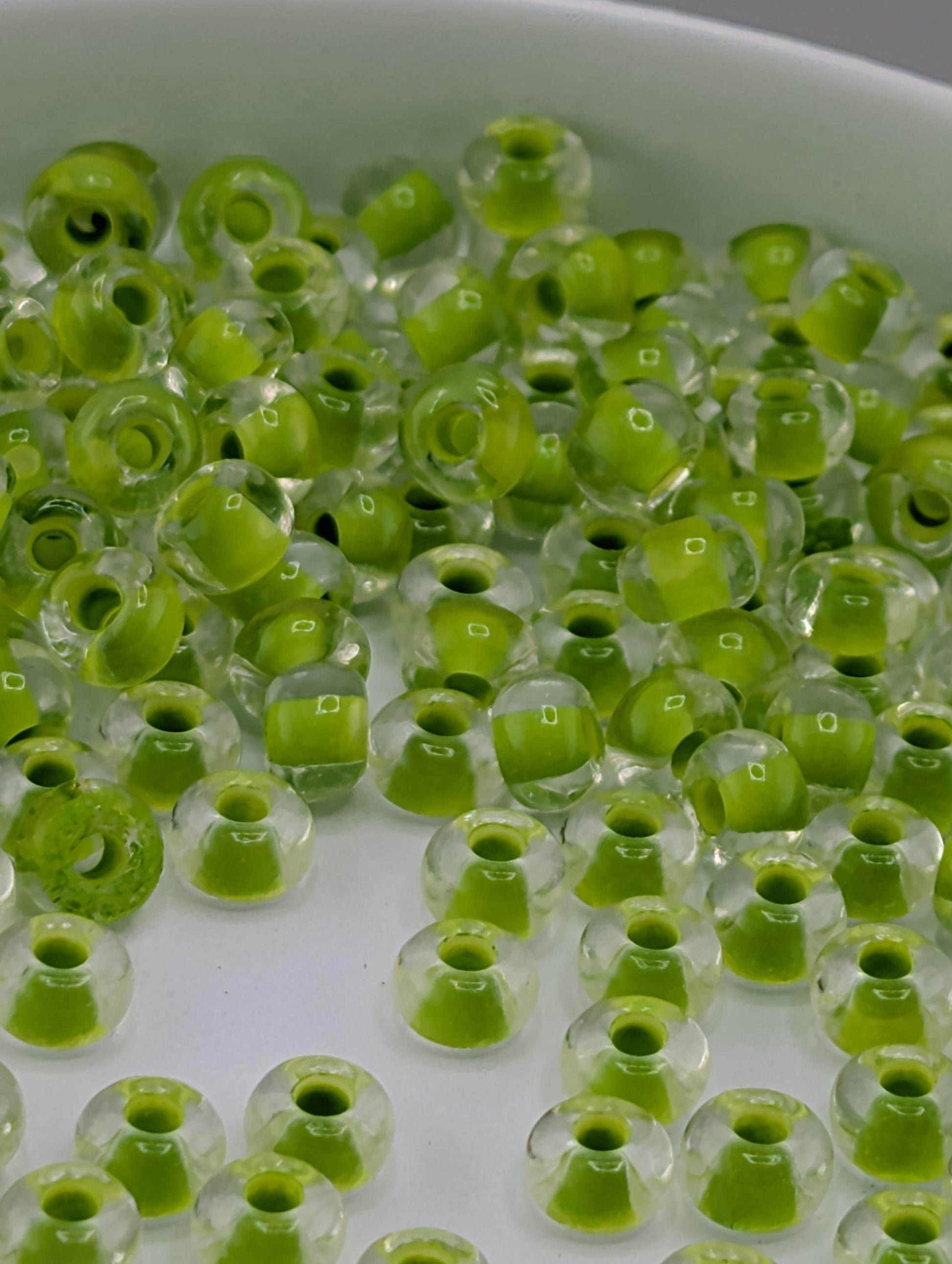 Seed Beads: Preciosa Terra Intensive Lime Green (Size 6, 20g Tube)