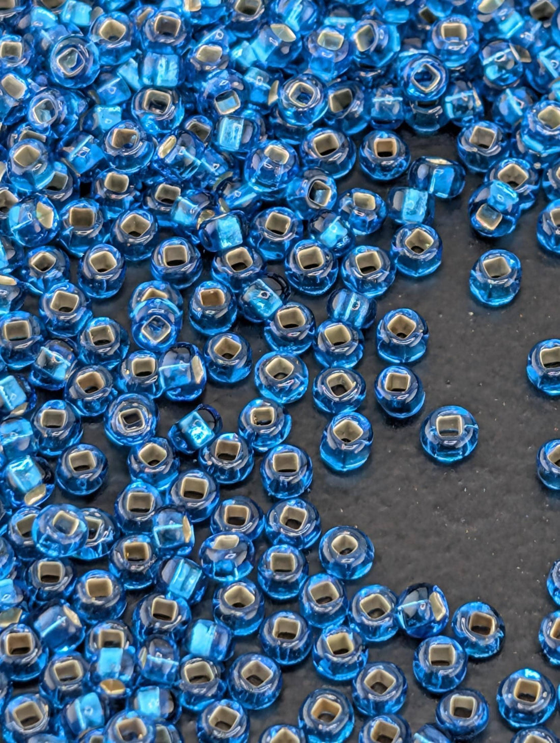 Preciosa 10/0 Seed Beads Transparent Aqua Blue SilverLined ( Size 10/0 ) - 15g - Czech Glass Rocaille for Jewelry Making