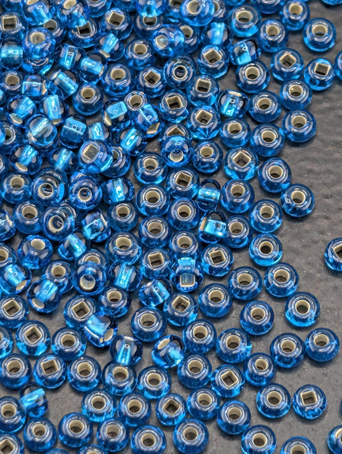 Preciosa 11/0 Seed Beads Light Blue Silver Lined (Size 11/0 ) - 15g - Czech Glass Rocaille for Jewelry Making