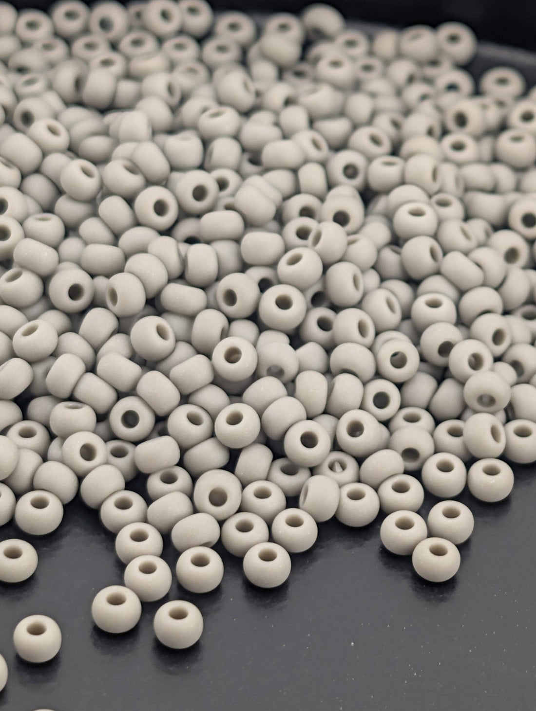 Preciosa 10/0 Seed Beads Matte Grey Size 10/0 - 15g - Czech Glass Rocaille for Jewelry Making