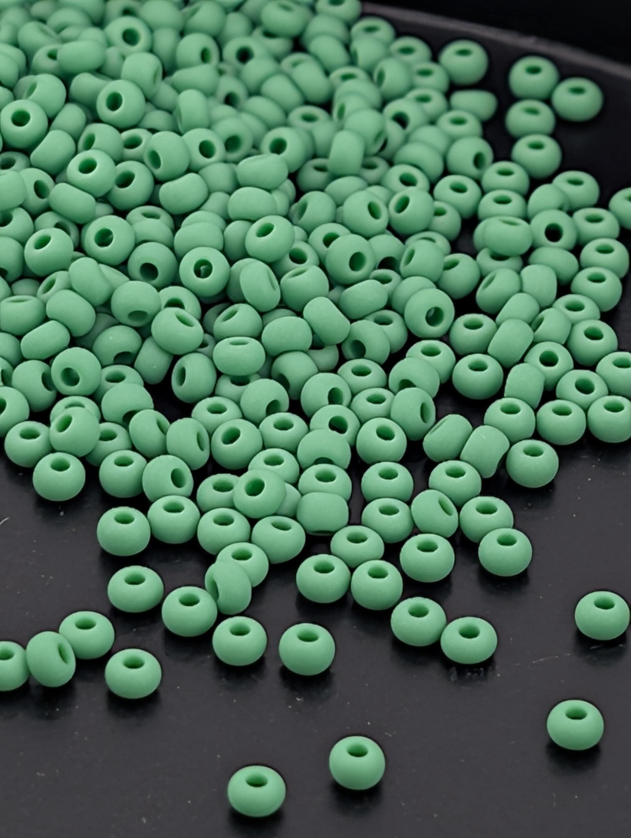 Preciosa 10/0 Seed Beads Opaque Matte Green (Size 10/0 ) - 15g - Czech Glass Rocaille for Jewelry Making