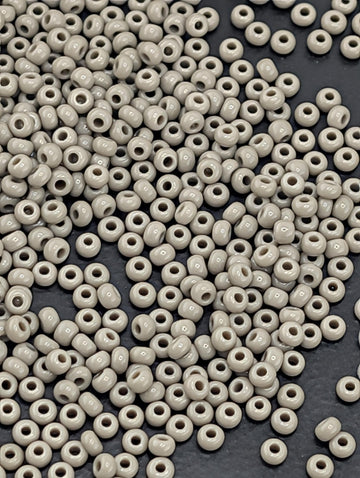 Preciosa 11/0 Seed Beads Opaque Gray Size 11/0 - 15g - Czech Glass Rocaille for Jewelry Making