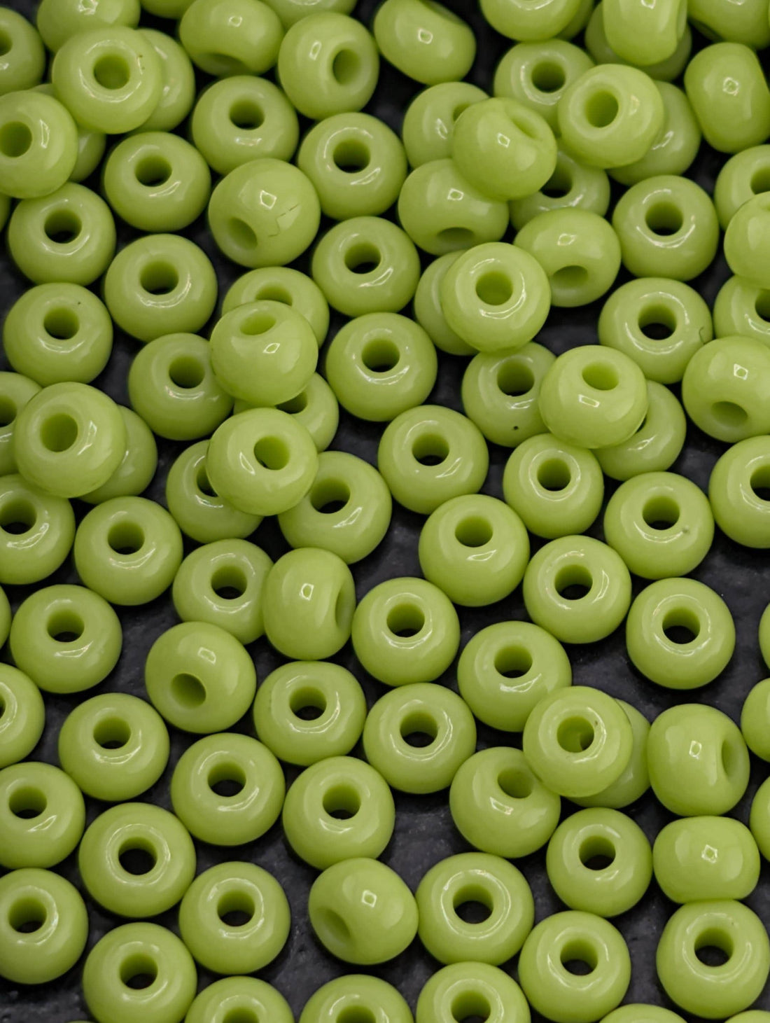 Preciosa 11/0 Seed Beads Opaque Lime Green Size 11/0 - 15g - Czech Glass Rocaille for Jewelry Making