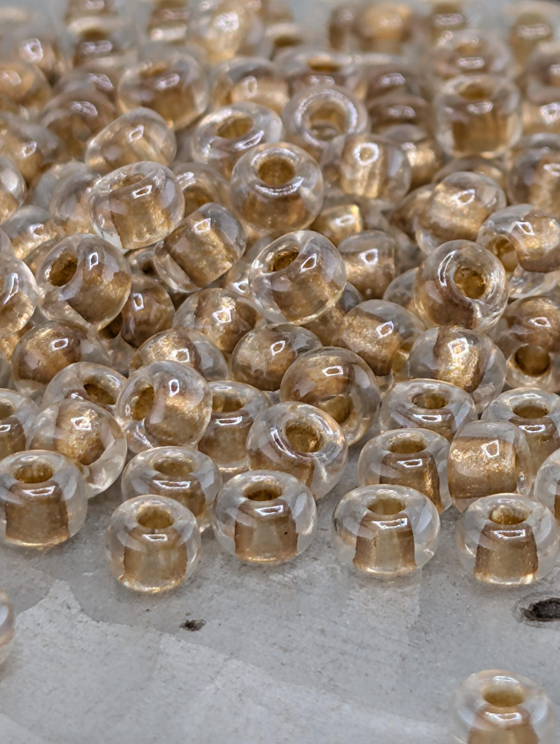 6-1522:Crystal/Gold ICL*-Miyuki Rocaille 6/0 (20g pkg ~240 pcs)