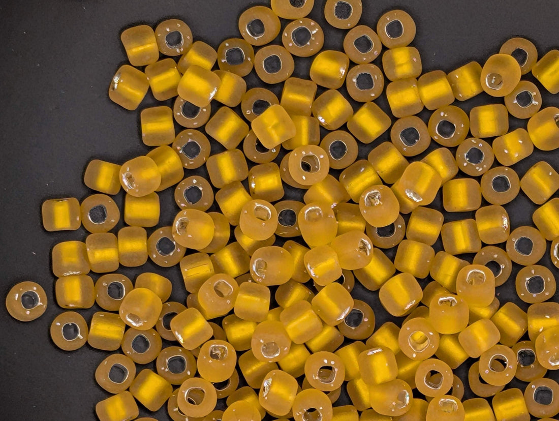 Matsuno Seed Beads: Matte Gold 6/0 with Square Hole - 15g, ~180 pcs