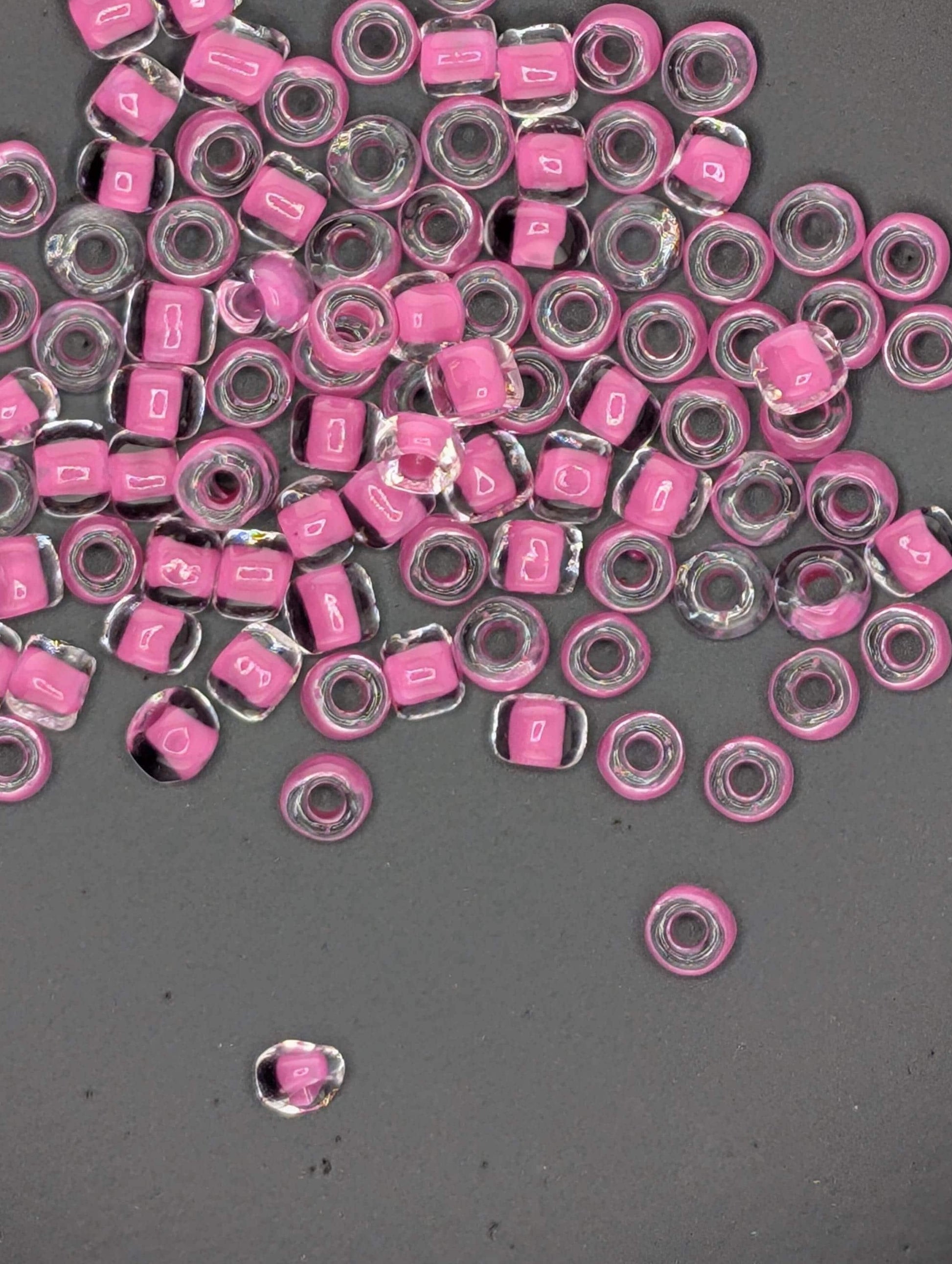 Seed Beads: Matsuno Hot Pink Translucent - Size 6, 15g Approx 180 pcs