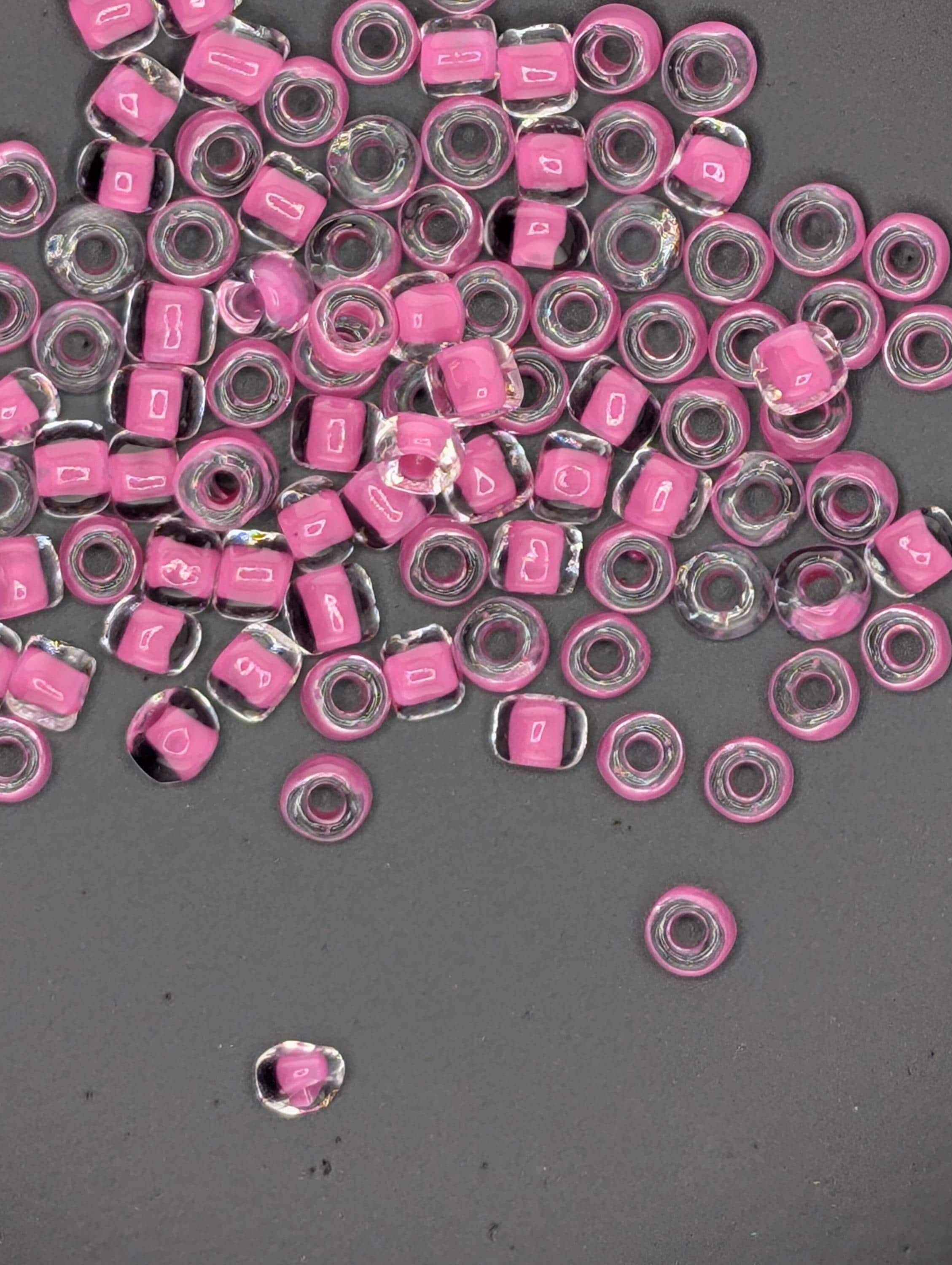 Seed Beads: Matsuno Hot Pink Translucent - Size 6, 15g Approx 180 pcs