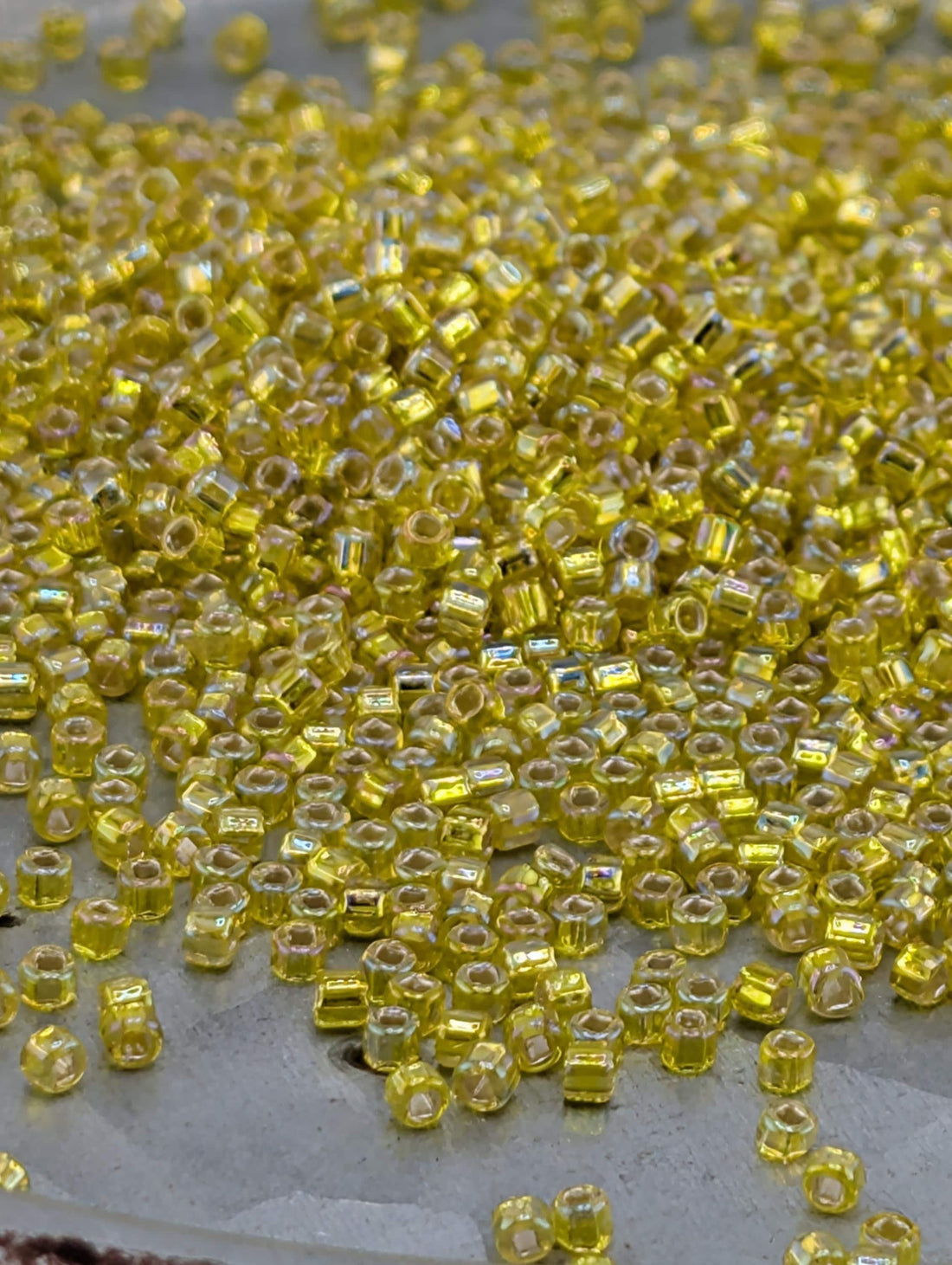 Rainbow Yellow Matsuno Seed Beads, Silver-Lined (11/0 Round, 15g)