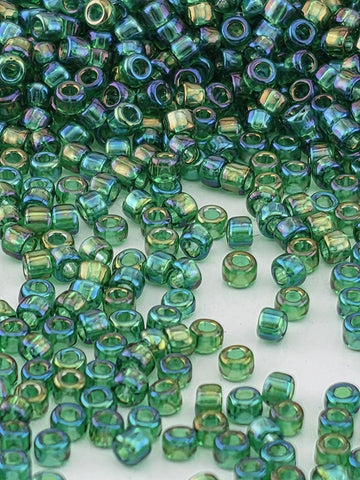 Matsuno Translucent Rainbow Emerald Green, (22R 11/0 RR) (15g, ~1650 pcs)