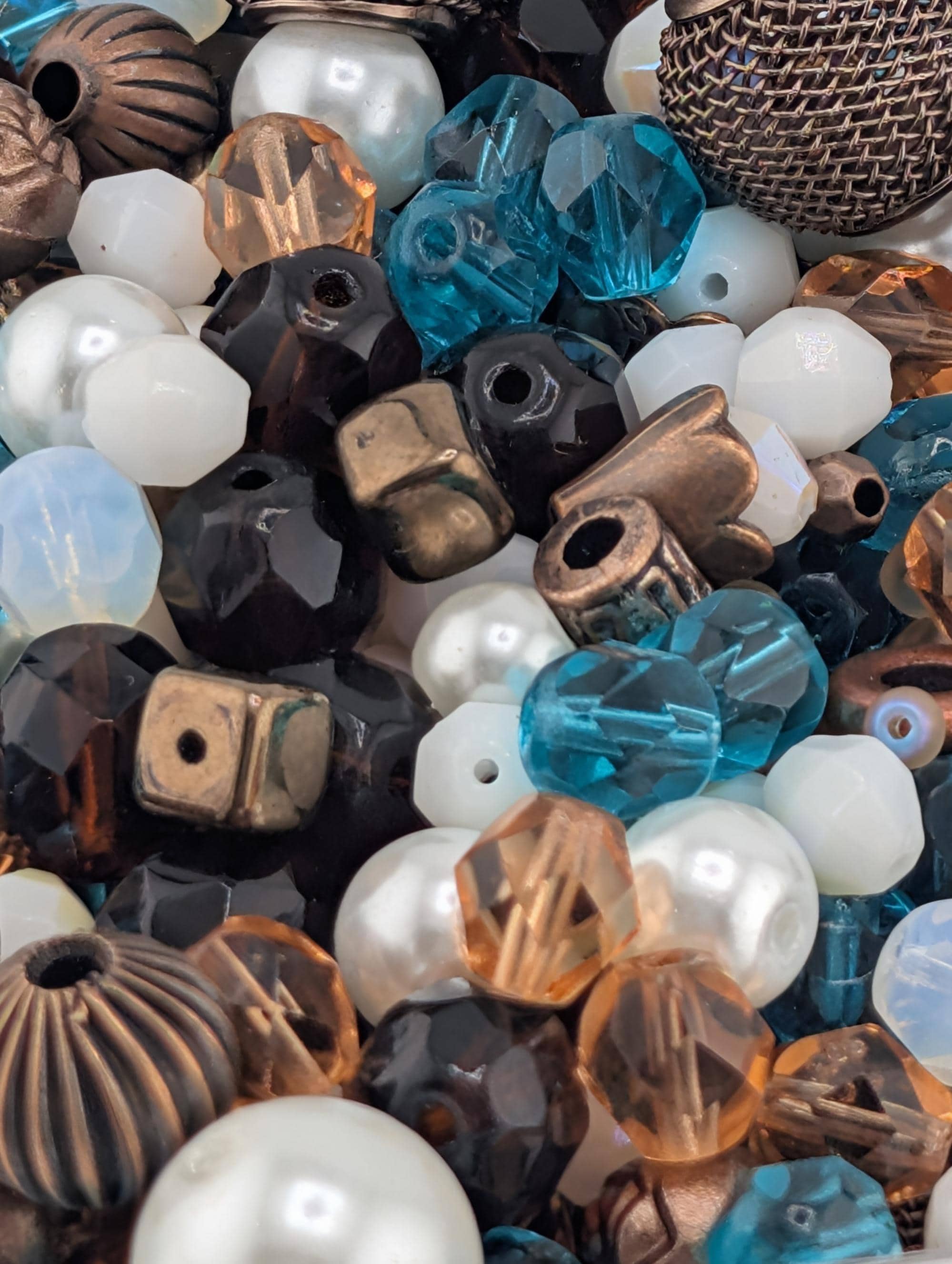 Learise Exclusive "Sunken Chest" Glass Bead Soup Mix (56g Pkg)