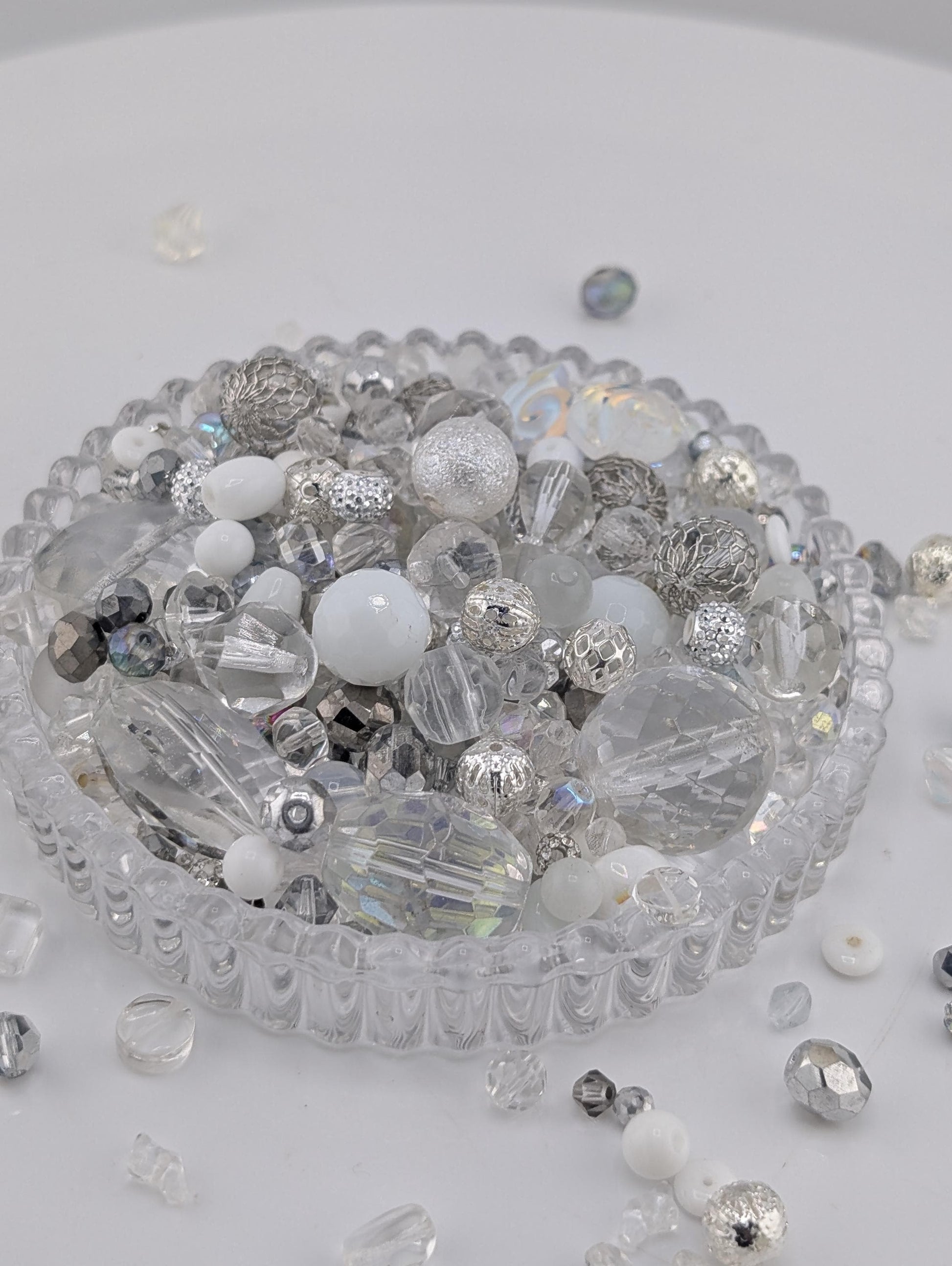 Learise Exclusive "White Frost" Glass Bead Soup Mix (56g Pkg)