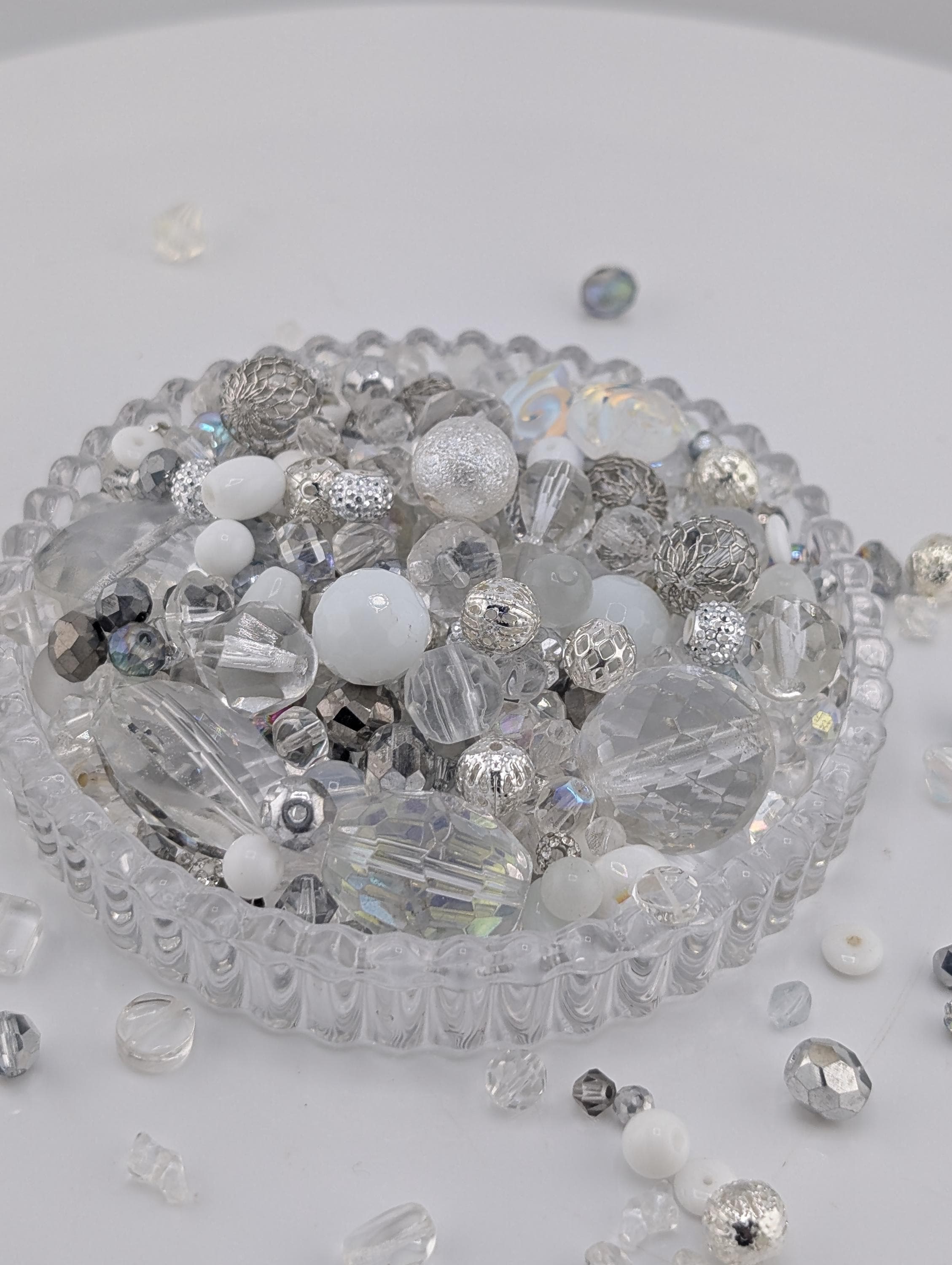 Learise Exclusive "White Frost" Glass Bead Soup Mix (56g Pkg)