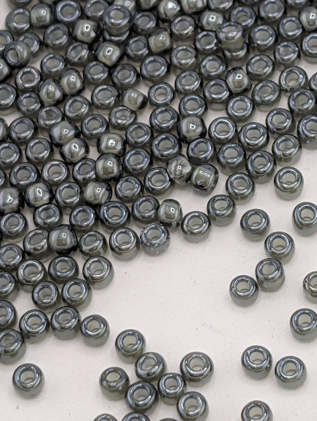 Inside-Color Black Diamond/White-Lined Size 11/0 Toho Round 2.5" tube