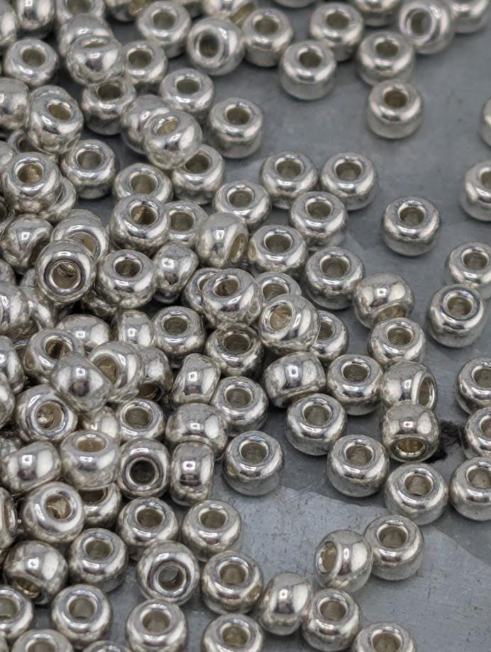 Silver Ga Miyuki Rocaille Size 8/0 (20g pkg)