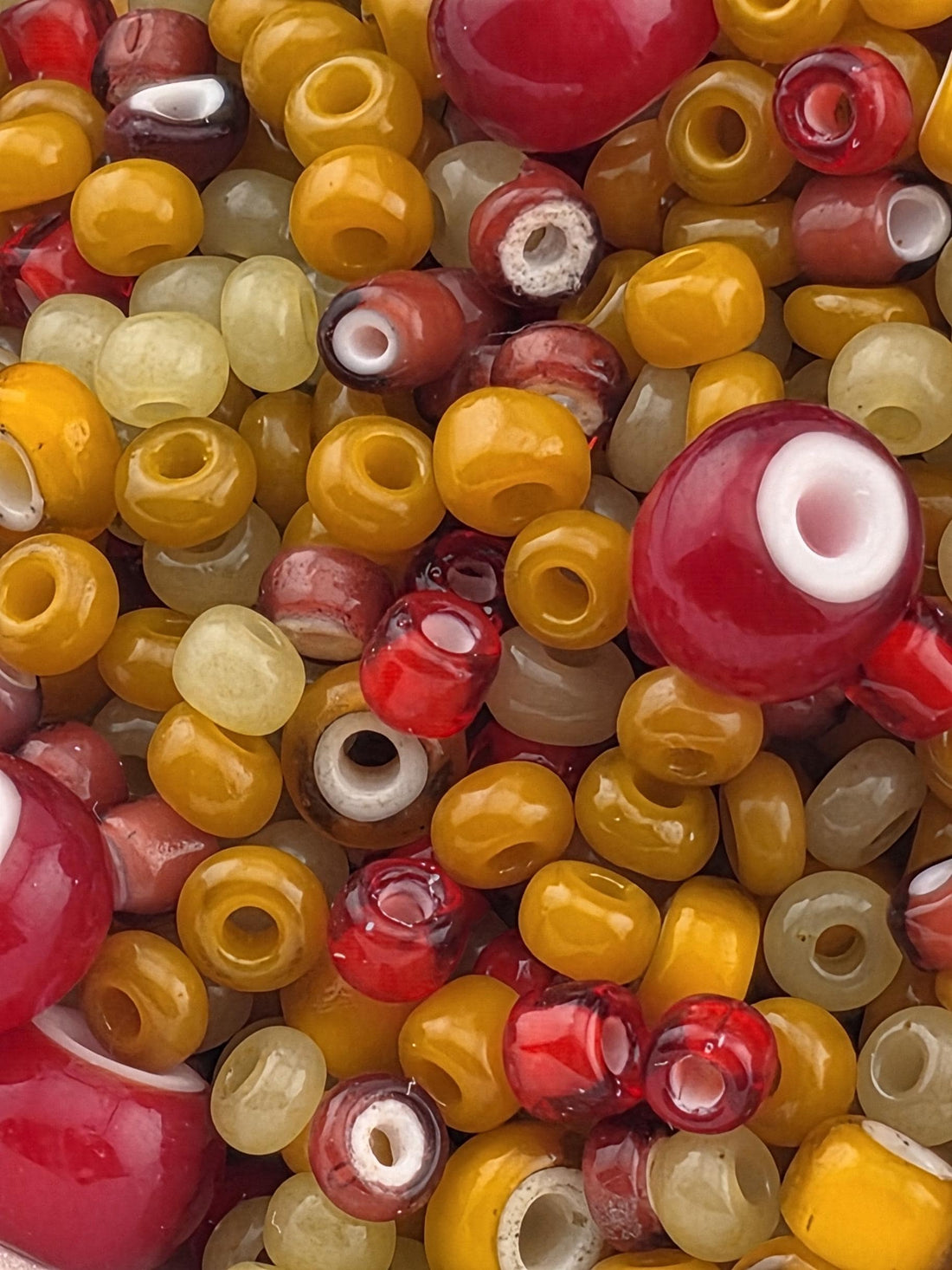 Savannah Sunset Trade Mix - Amber, Honey & Red White Hearts - Chunky Vintage Glass Blend (Sizes 10/0 - 4/0) 15g