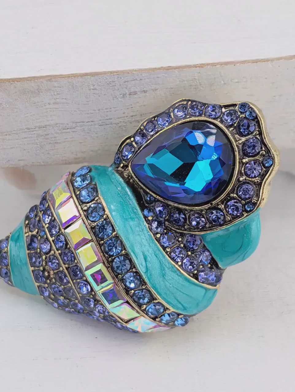 Blue Shell Brooch: Coastal Dual-Tone Gold & Silver - Rhinestone Accent